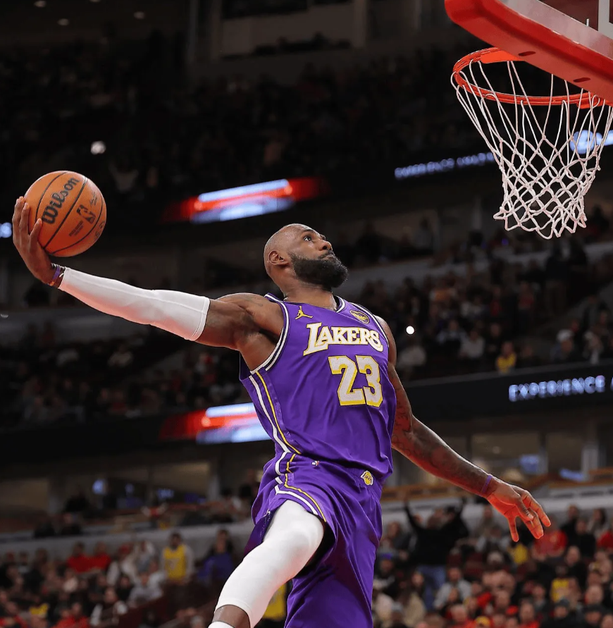 山猫直播-湖人复仇！詹姆斯连创5大NBA神迹，东契奇队史第一，八村塁轰23分